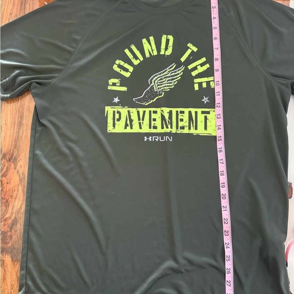 Under Armour HeatGear Run “Pound The Pavement” Tee 2XL Green - Picture 3 of 8